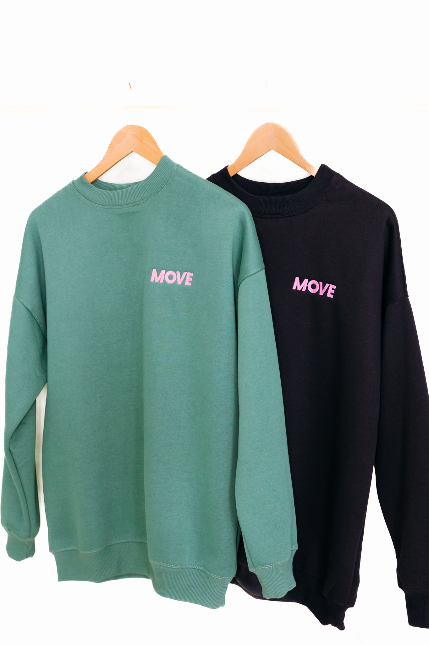 Baggy black sweater online